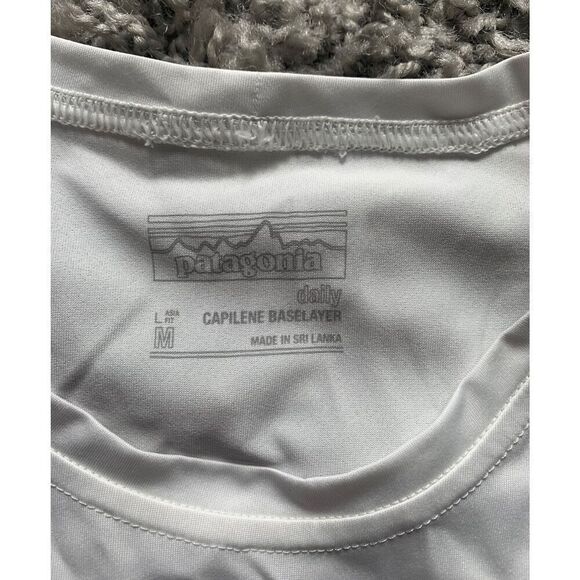 Patagonia white Capilene Baselayer Cool Daily Graphic Logo T-Shirt men’s M - Picture 5 of 6